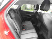 Peugeot 3008 PureTech Allure 