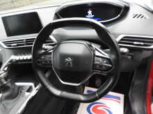 Peugeot 3008 PureTech Allure 