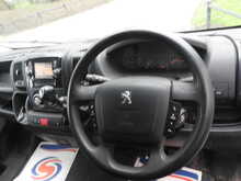 Peugeot Boxer BlueHDi 335 Professional 
