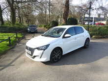 Peugeot 208 PureTech Allure Premium 