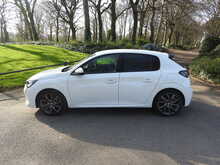 Peugeot 208 PureTech Allure Premium 