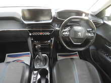 Peugeot 208 PureTech Allure Premium 