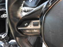 Peugeot 208 PureTech Allure Premium 