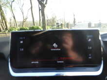 Peugeot 208 PureTech Allure Premium 