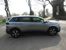 Peugeot 5008 BlueHDi Active 