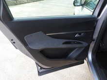 Peugeot 5008 BlueHDi Active 