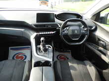 Peugeot 5008 BlueHDi Active 