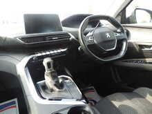 Peugeot 5008 BlueHDi Active 
