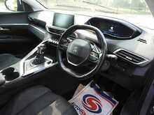 Peugeot 5008 BlueHDi Active 