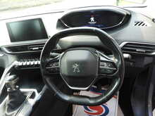 Peugeot 5008 BlueHDi Active 