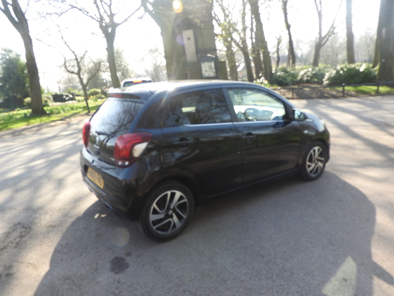 Peugeot 108 PureTech Allure - U6005