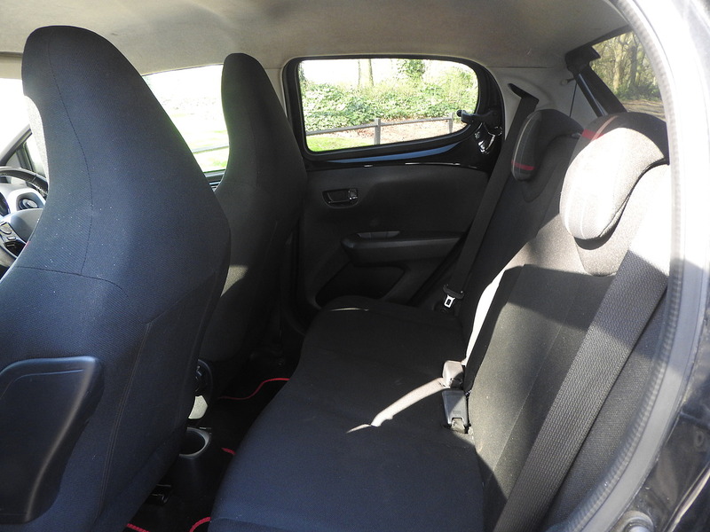 Peugeot 108 PureTech Allure - U6005