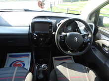Peugeot 108 PureTech Allure 