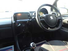 Peugeot 108 PureTech Allure 