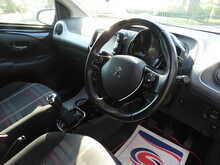 Peugeot 108 PureTech Allure 