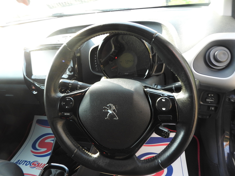 Peugeot 108 PureTech Allure - U6005