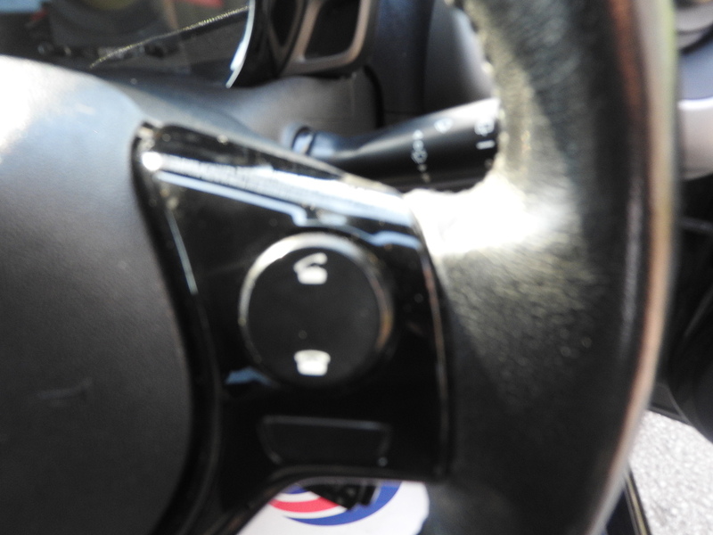 Peugeot 108 PureTech Allure - U6005