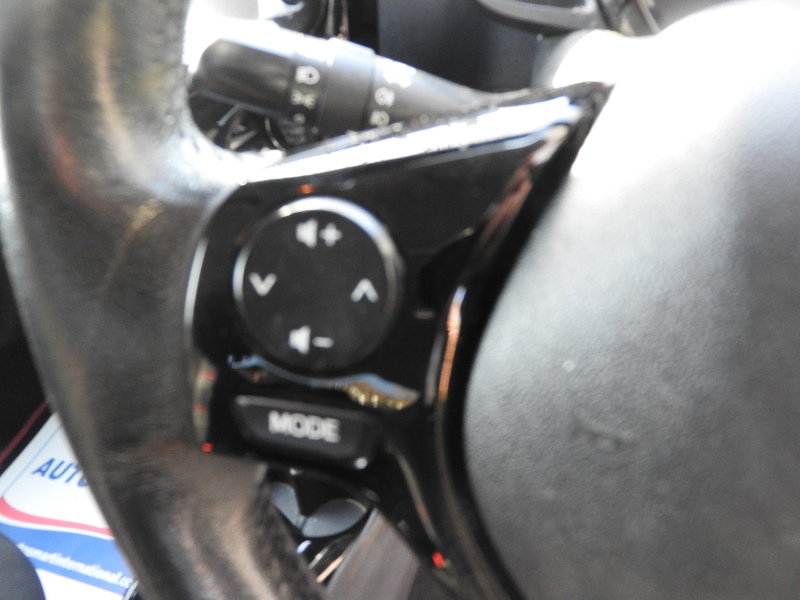 Peugeot 108 PureTech Allure - U6005