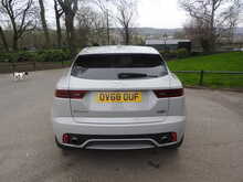 Jaguar E-PACE D180 R-Dynamic HSE 