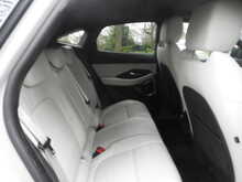 Jaguar E-PACE D180 R-Dynamic HSE 