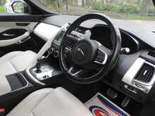 Jaguar E-PACE D180 R-Dynamic HSE 
