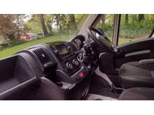 Peugeot Boxer 2.2 BlueHDi 335 Professional Panel Van 5dr Diesel Manual L3 H2 Euro 6 (s/s) (140 ps) 