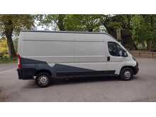 Peugeot Boxer 2.2 BlueHDi 335 Professional Panel Van 5dr Diesel Manual L3 H2 Euro 6 (s/s) (140 ps) 