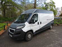 Peugeot Boxer BlueHDi 335 Professional 