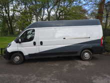 Peugeot Boxer BlueHDi 335 Professional 