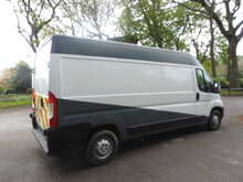 Peugeot Boxer BlueHDi 335 Professional 