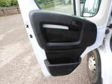 Peugeot Boxer BlueHDi 335 Professional 