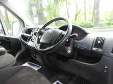 Peugeot Boxer BlueHDi 335 Professional 