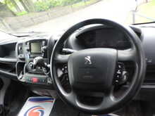Peugeot Boxer BlueHDi 335 Professional 