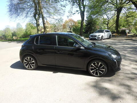 Peugeot 208 1.2 PureTech GT Line SUV 5dr Petrol Manual Euro 6 (s/s) (130 ps)