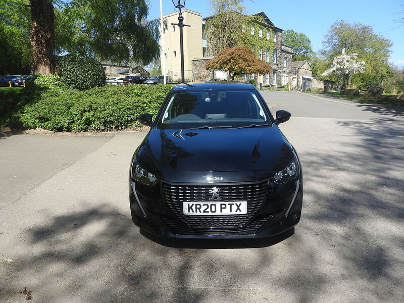 Peugeot 208 PureTech Allure - U6076