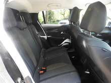 Peugeot 208 PureTech Allure 