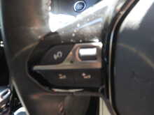 Peugeot 208 PureTech Allure 