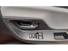Toyota Yaris Dual VVT-i Icon 