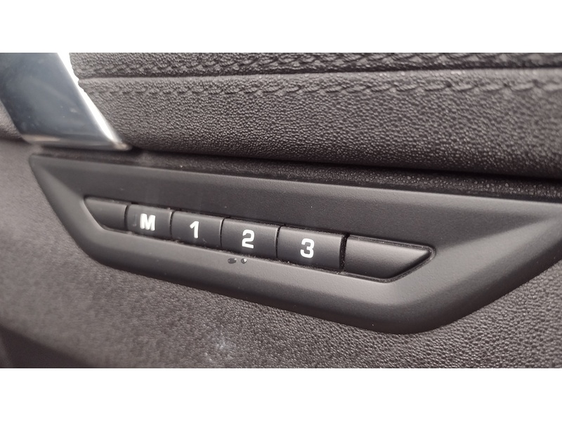 Land Rover Discovery Sport D180 MHEV SE - U6095