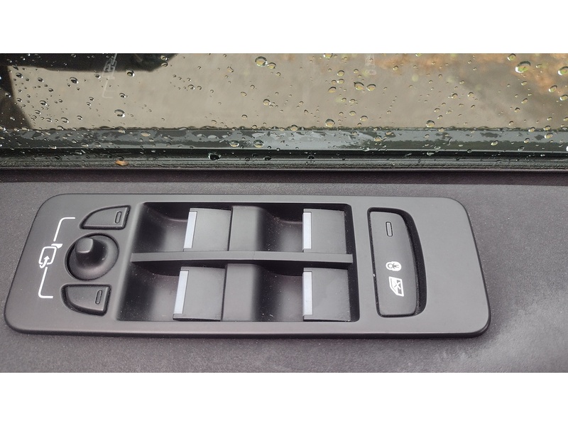 Land Rover Discovery Sport D180 MHEV SE - U6095