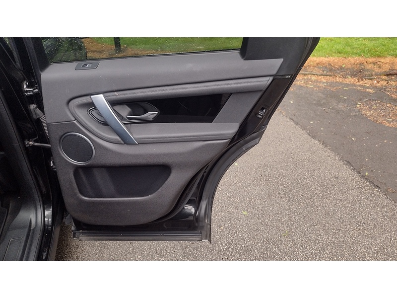 Land Rover Discovery Sport D180 MHEV SE - U6095
