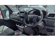 Nissan NV400 dCi 35 Acenta 2.3 dCi 35 Acenta Panel Van 5dr Diesel Manual FWD L3 H2 Euro 6 (135 ps) 