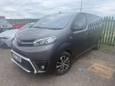 2.0D Family Medium MPV 5dr Diesel Auto MWB Euro 6 (s/s) (8 Seat) (180 ps)