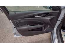 Vauxhall Insignia Turbo D BlueInjection SRi VX Line Nav 