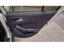 Mercedes-Benz GLA GLA200d AMG Line 