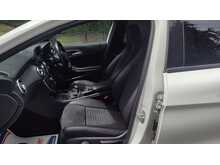 Mercedes-Benz GLA GLA200d AMG Line 