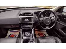 Jaguar XE d Portfolio 