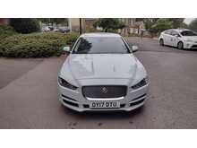 Jaguar XE d Portfolio 