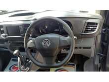 Vauxhall Vivaro Turbo D 2900 Sportive 