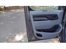Vauxhall Vivaro Turbo D 2900 Sportive 